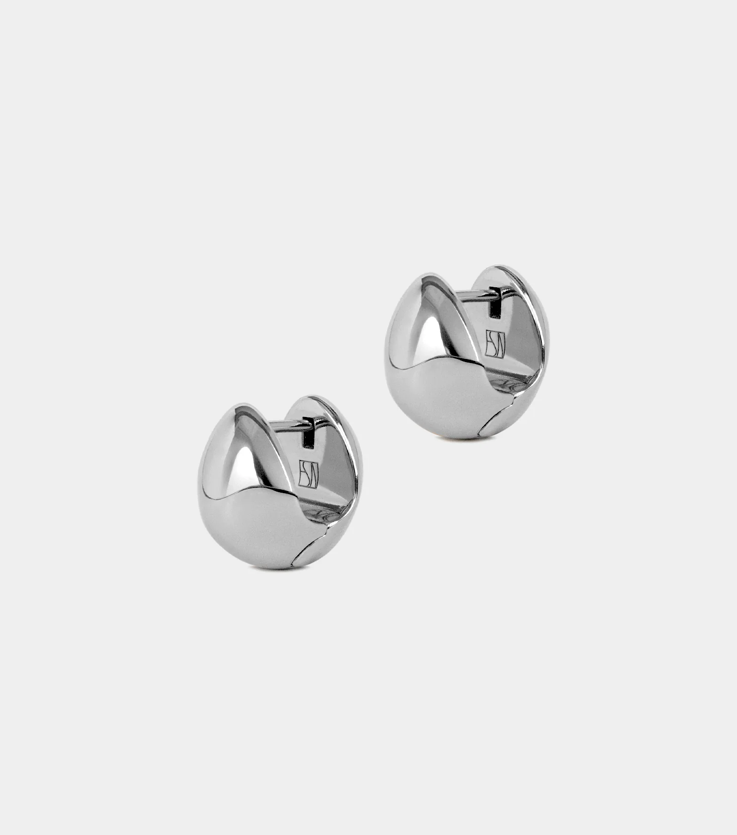 The Pebble Earring - Silver - Image 4